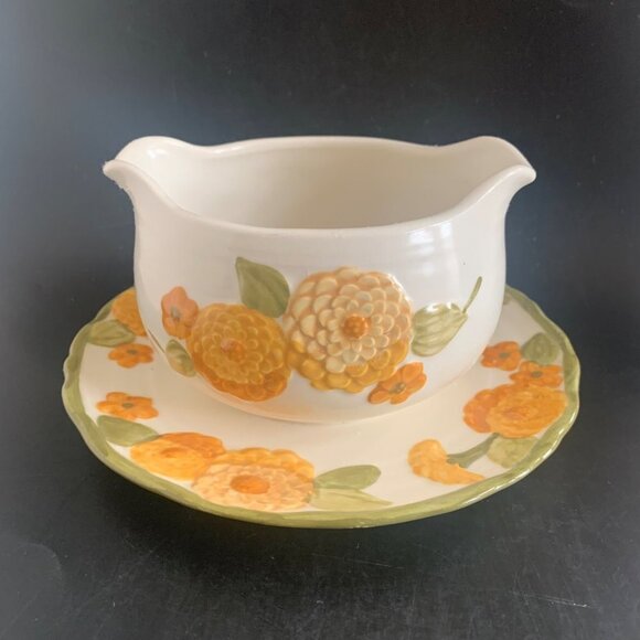 Vintage Metlox California Poppy Sculptured Zinnia Rimmed Gravy Boat Under Plate - Picture 1 of 12